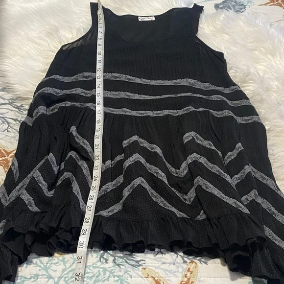 Free People Black and Gray Patterned Top - Picture 6 of 6